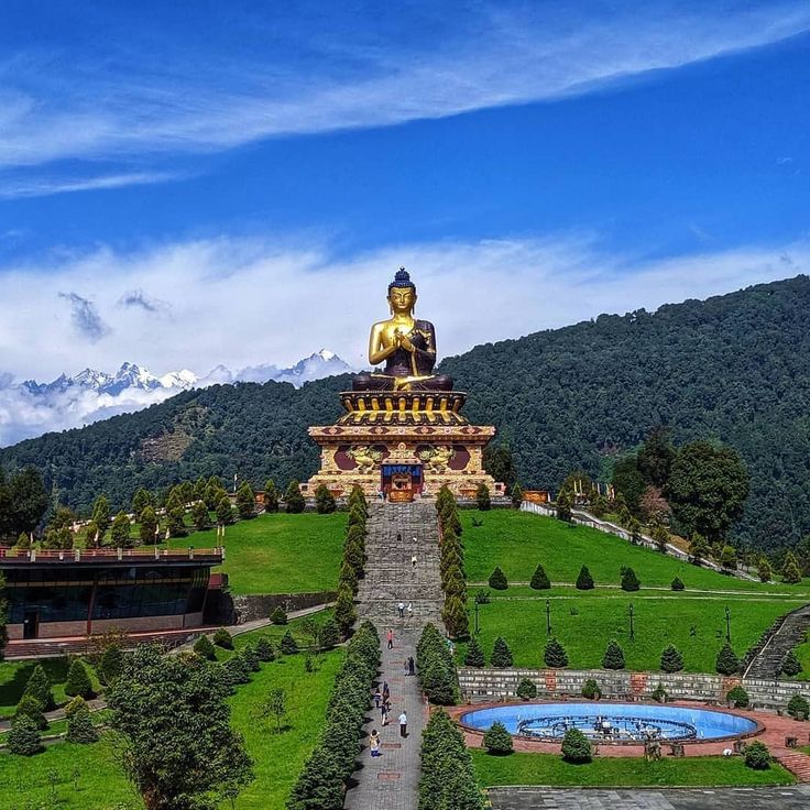 🌄 Darjeeling, Gangtok & Kalimpong: 6-Day Himalayan Tour Tour Package