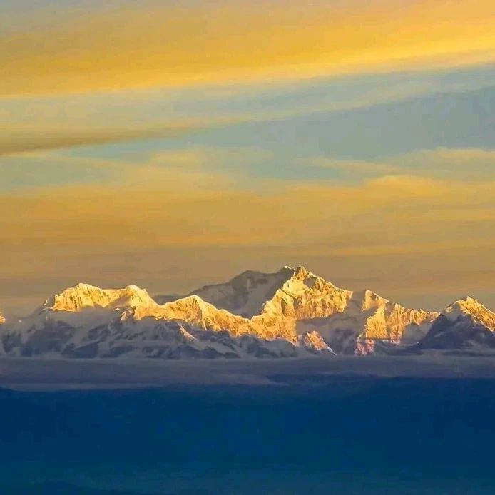 Romance in Sikkim: Gangtok, Pelling & Darjeeling Honeymoon Tour Package