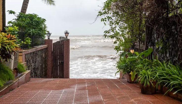 Maharashtra Honeymoon Special Tour Package